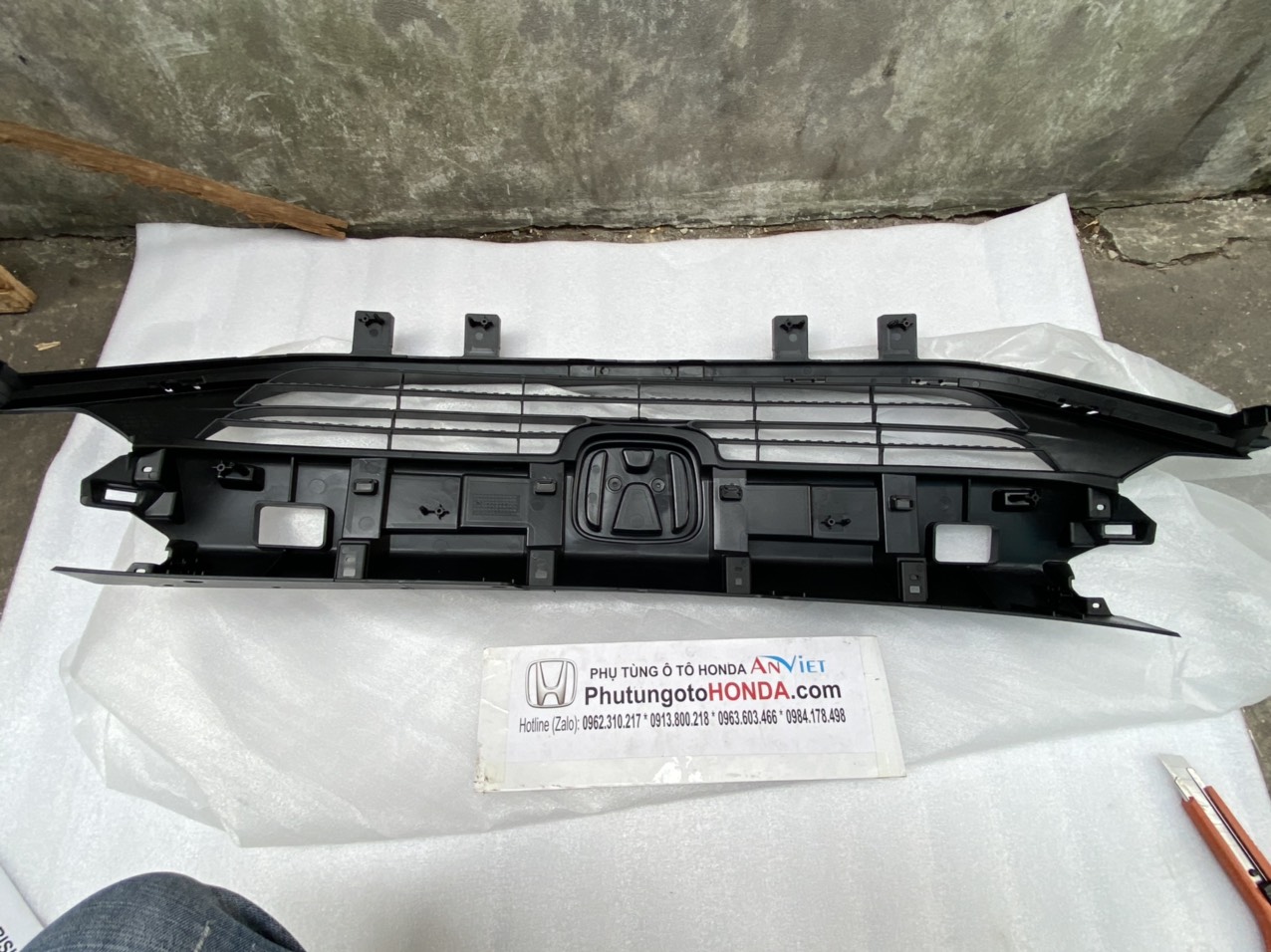 Đế đỡ mặt ca lăng xe Honda CITY Bản G và bản L